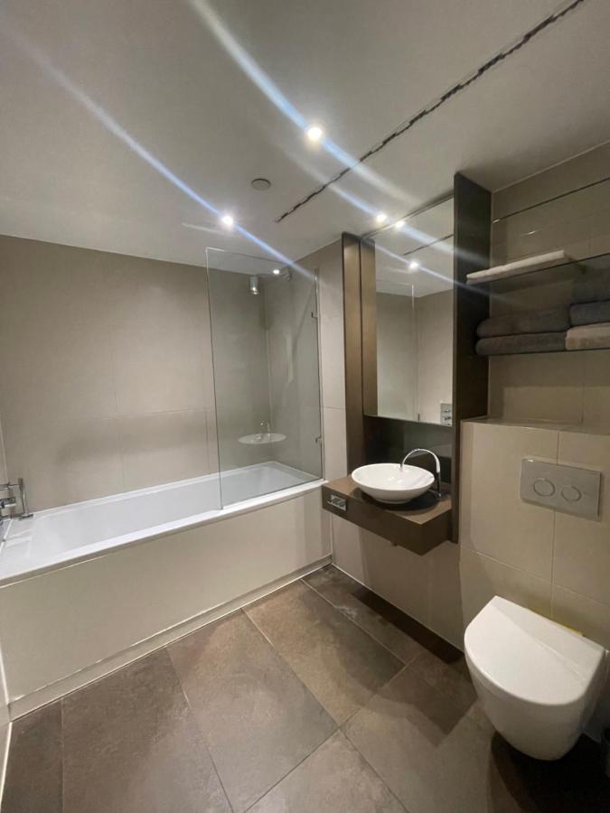 Shared Apartment In Central Лондон Экстерьер фото