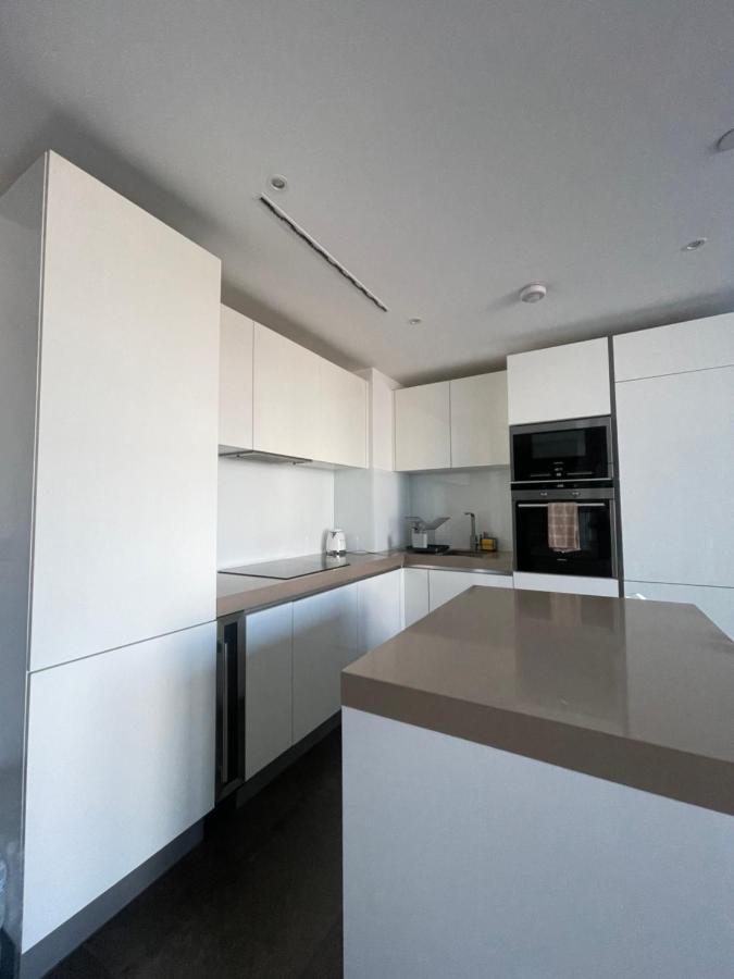 Shared Apartment In Central Лондон Экстерьер фото
