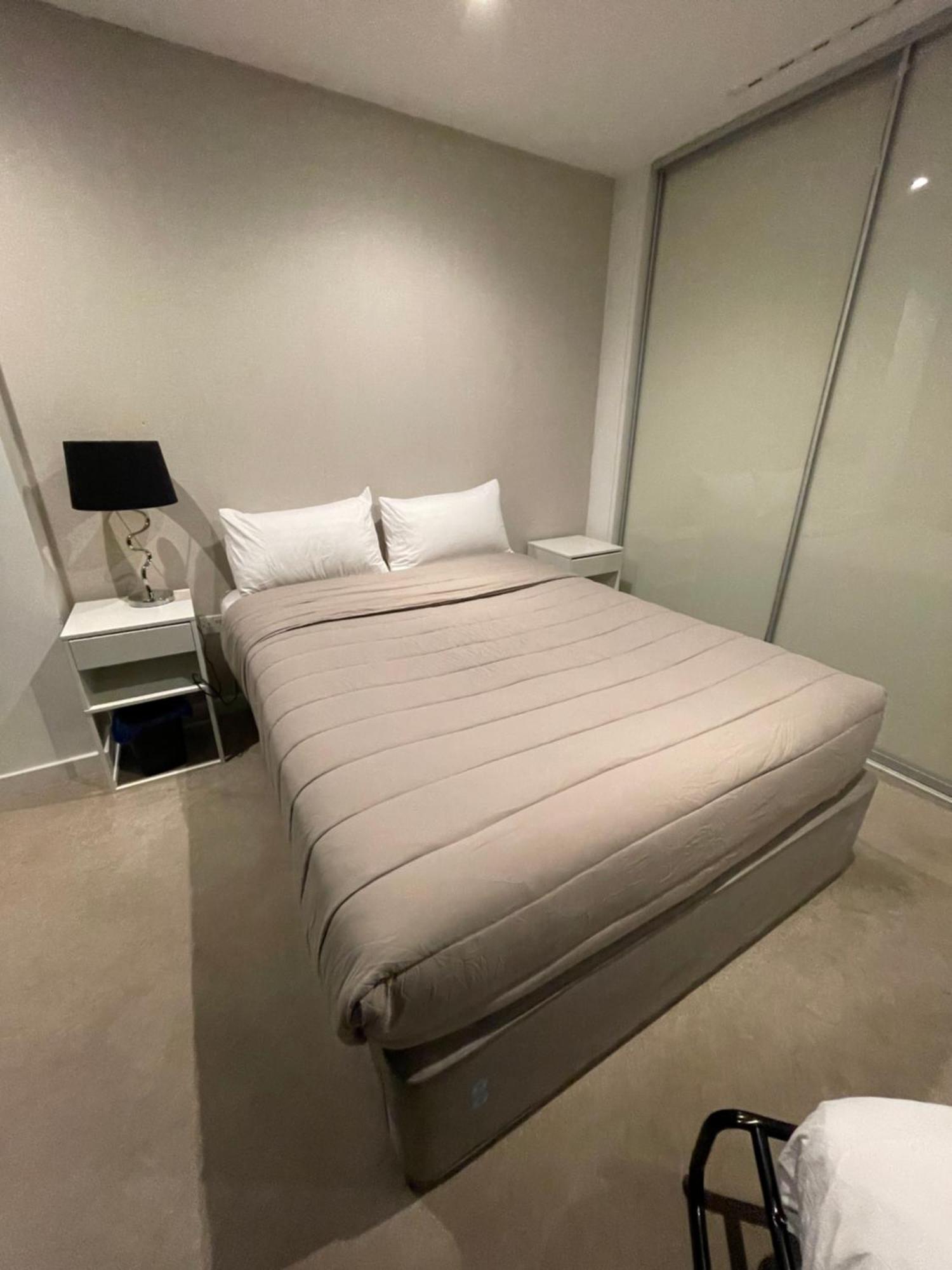 Shared Apartment In Central Лондон Экстерьер фото