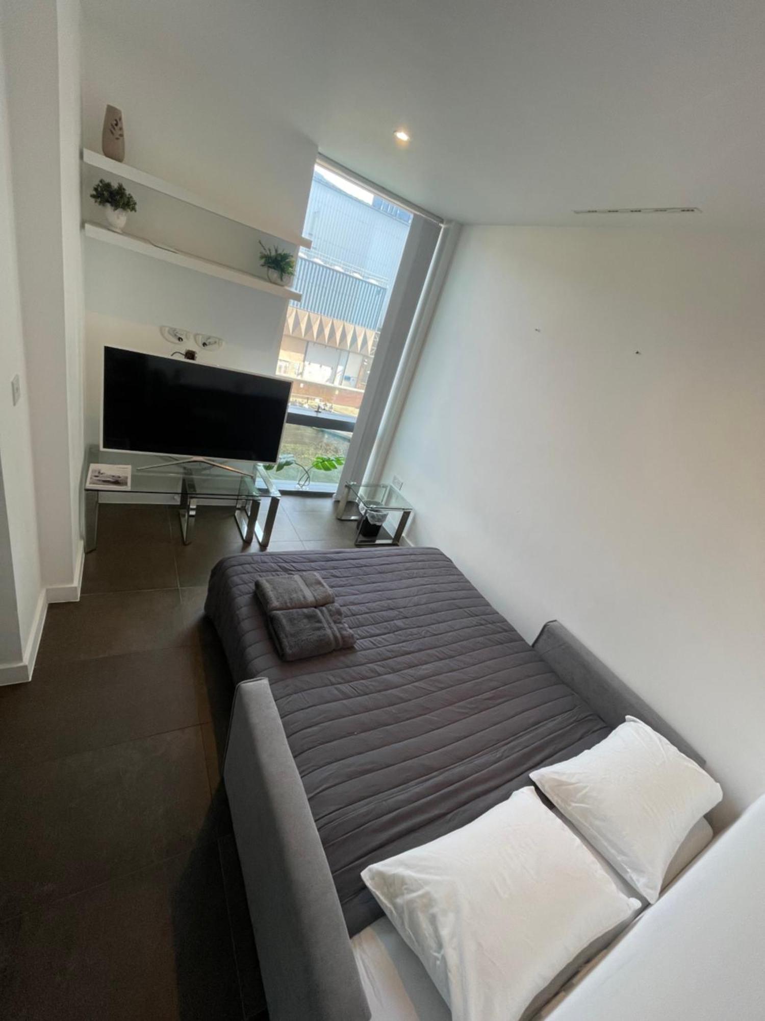 Shared Apartment In Central Лондон Экстерьер фото