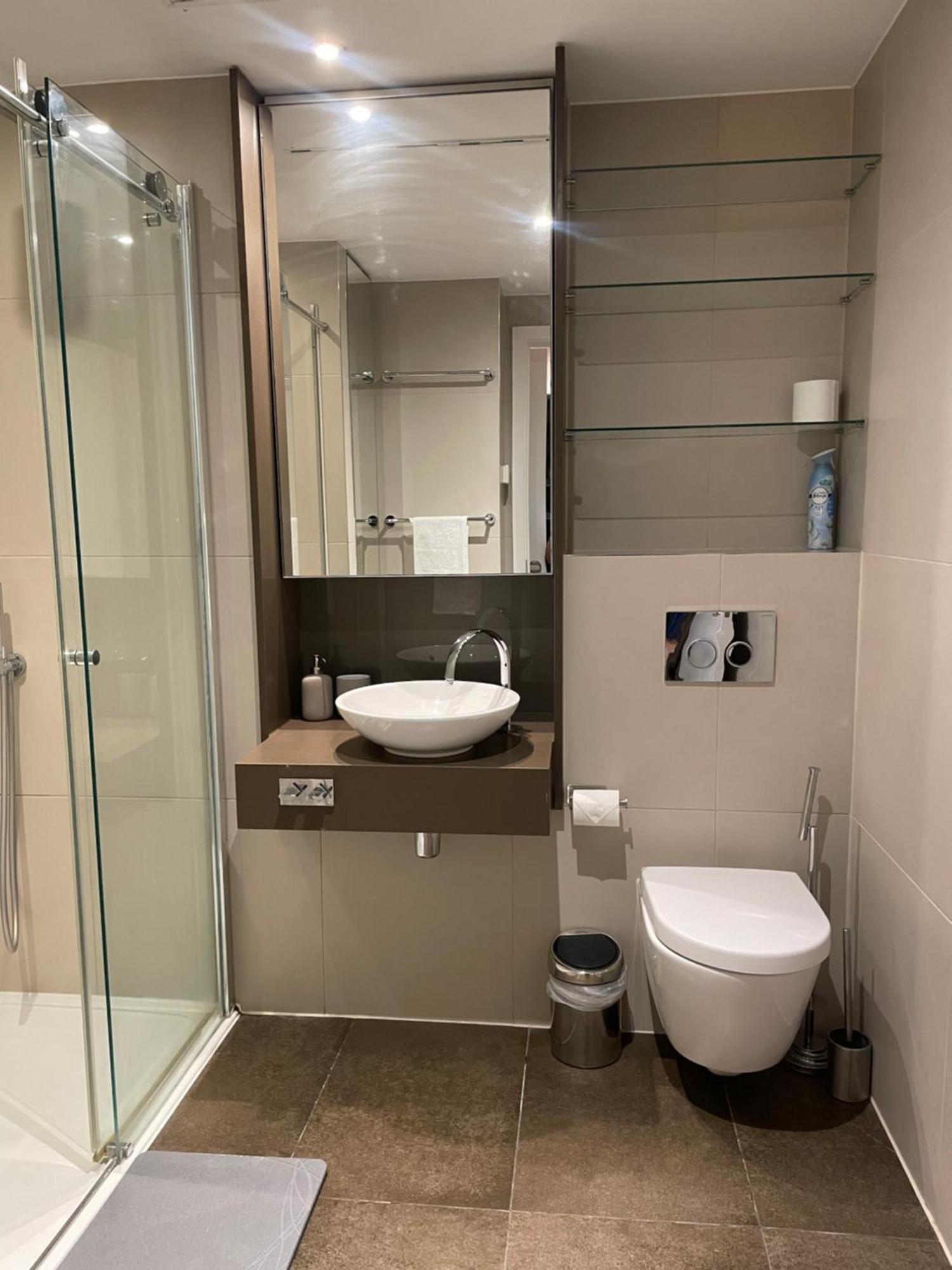 Shared Apartment In Central Лондон Экстерьер фото